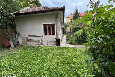 Casă cu 3 camere cu Teren 350 Mp în Central - 2