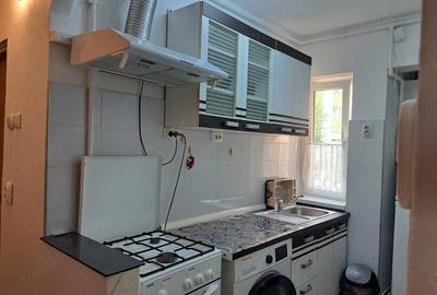 Apartament cu 2 camere nedecomandat în Cedonia
