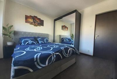 Apartament cu 3 camere semidecomandat în Iancului