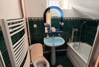 Casă cu Teren 1000 Mp în Central