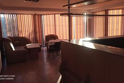 Casă cu 4 camere în Șerbănești