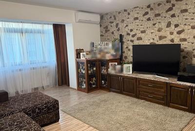 Apartament cu 3 camere decomandat în Exterior Vest - 2