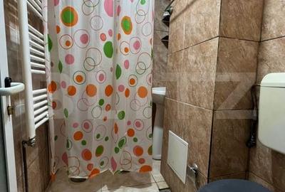 Apartament cu 3 camere semidecomandat în Micro 6 - 2