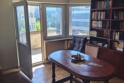 Apartament cu 3 camere decomandat în Central - 3