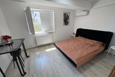 Casă cu 4 camere cu Canalizare în Theodor Pallady