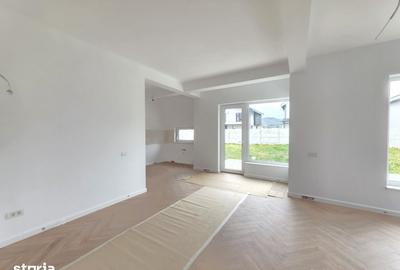 Casă cu 5 camere cu Teren 550 Mp în Cristian