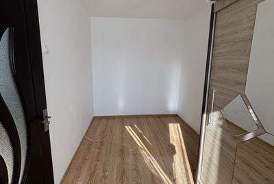 Apartament cu 2 camere semidecomandat în Vest