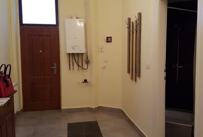 Apartament cu 5 camere decomandat în Central