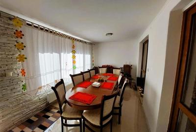 Duplex cu 6 camere cu Canalizare în Central - 7