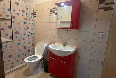 Garsonieră decomandată în Central