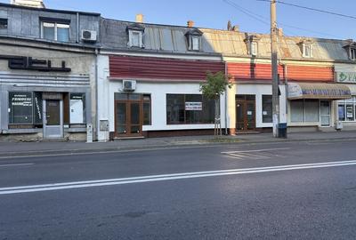 Spațiu comercial, de 70 mp, în Piața Centrală