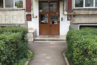 Apartament cu 3 camere decomandat în Simeria - 1