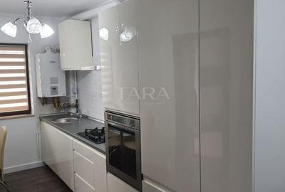 Apartament cu 3 camere semidecomandat, mobilat în Florești