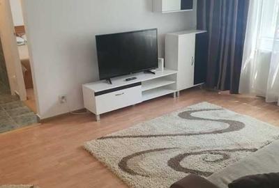 Apartament cu 2 camere semidecomandat în Eroii Revoluției