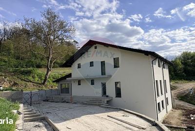 Casă cu 6 camere cu Teren 822 Mp în Central - 7