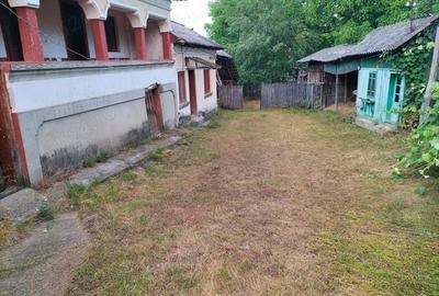 Teren de 1400 mp, în Retevoiești - 4