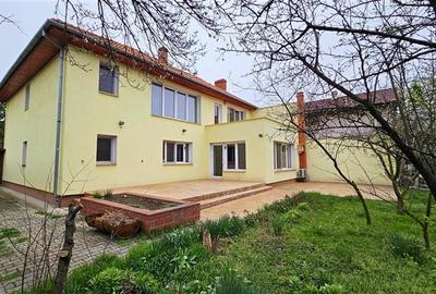 Casă individuală cu 8 camere cu Canalizare în Blașcovici - 21