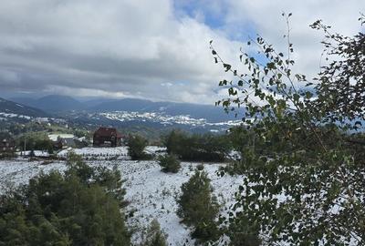 Teren de 12000 mp, în Peștera - 4