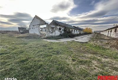 Teren de 27015 mp, în Racova