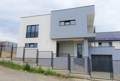 Casă cu 4 camere cu Teren 133 Mp în Iris