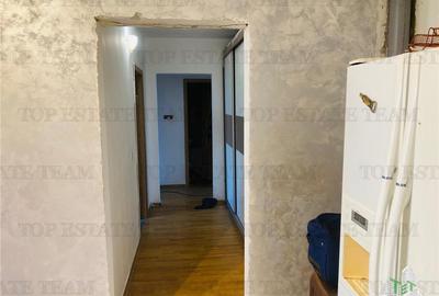 Apartament cu 3 camere decomandat în 1 Decembrie 1918 - 1