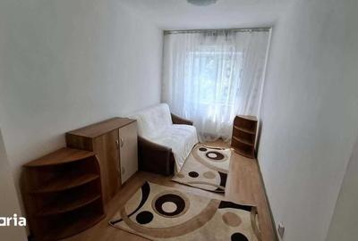Apartament cu 3 camere decomandat în Metalurgie
