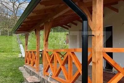 Casă cu Teren 2499 Mp în Central - 1