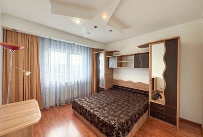 Apartament cu 3 camere decomandat, mobilat în Decebal - 12