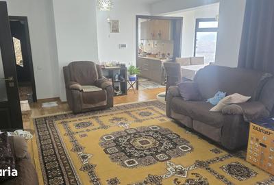 Casă cu 3 camere cu Teren 1020 Mp în Zăvoi