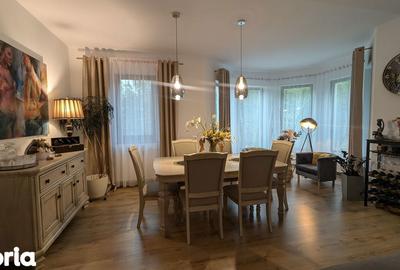 Casă cu 5 camere cu Teren 1500 Mp în Central