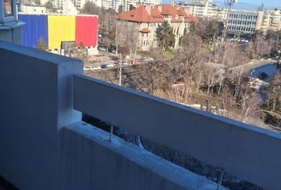 Apartament cu 4 camere decomandat în Independenței - 2
