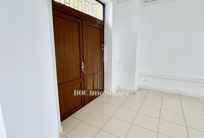 Spațiu comercial, de 32 mp, în Grivița