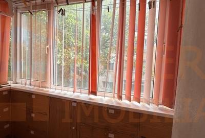 Apartament cu 4 camere decomandat în Poarta 6 - 4
