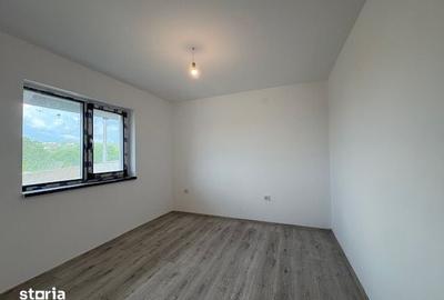 Casă cu 3 camere cu Teren 300 Mp în Bârnova - 5