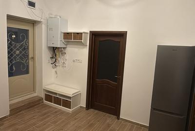 Casă individuală cu 2 camere cu Canalizare în Brașovul Vechi - 3