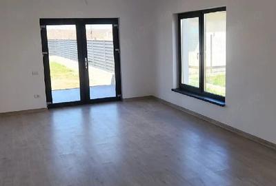 Casă cu 4 camere cu Teren 1500 Mp în Moșoaia - 4
