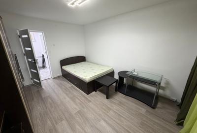 Garsonieră decomandată în Progresul