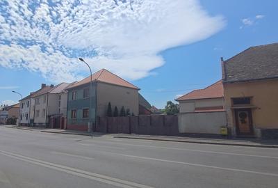 Casă individuală cu 3 camere cu Canalizare în Central - 2