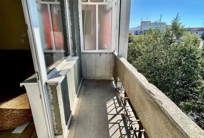 Apartament cu 2 camere semidecomandat în Progresul