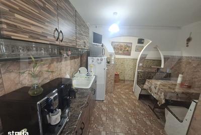 Apartament cu 2 camere decomandat în Micro 16 - 12
