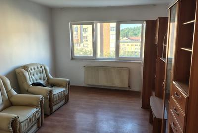 Apartament cu 2 camere semidecomandat în Dumbrăvița