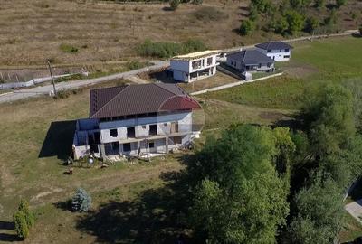 Hotel/Pensiune, de 563 mp, în Baciu