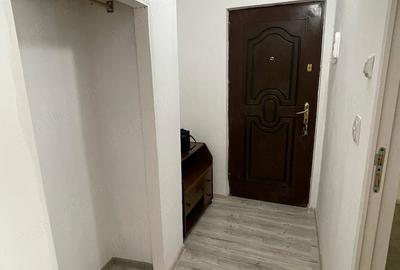 Garsonieră decomandată în Micro 15 - 1