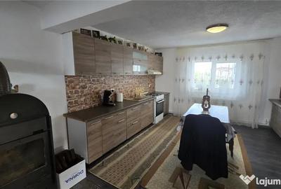 Casă cu 5 camere cu Teren 2500 Mp în Luncușoara - 12