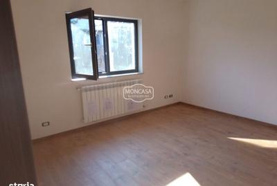 Casă cu 3 camere în Central