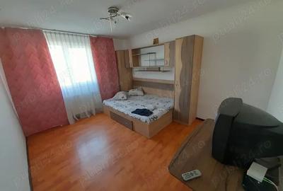 Garsonieră decomandată în Central - 2