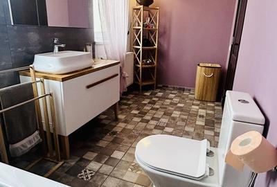 Casă cu 4 camere cu Teren 320 Mp în Dumbrăvița