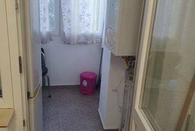 Apartament cu 2 camere decomandat în Micro 15
