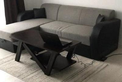 Apartament cu 3 camere semidecomandat în Spitalul Județean