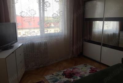 Apartament cu 4 camere decomandat în Central